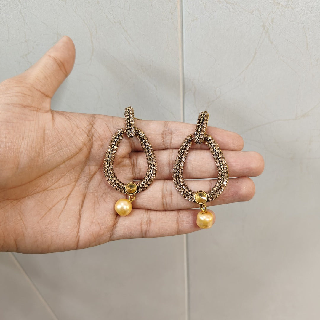 Luna Arc Kundan Earrings