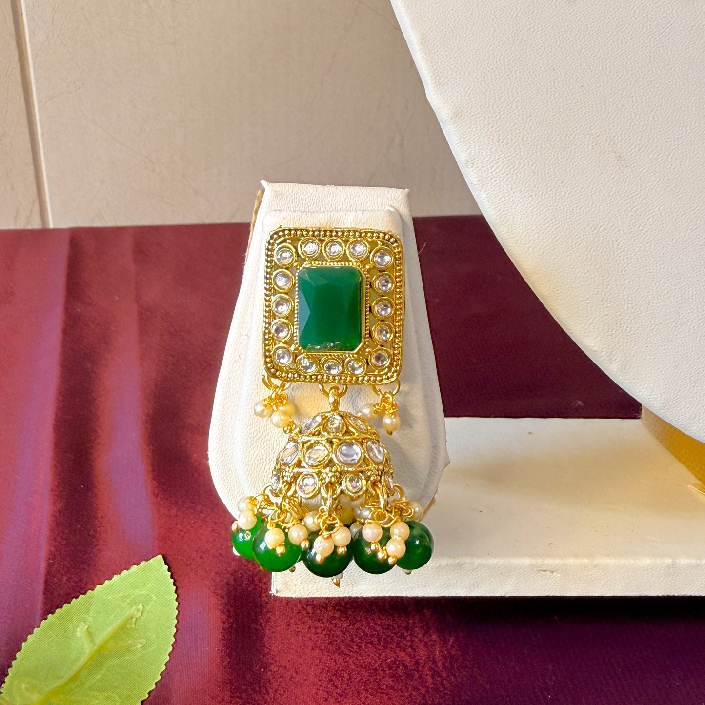 Empress of Emeralds Green Shining Kundan Chokar Set