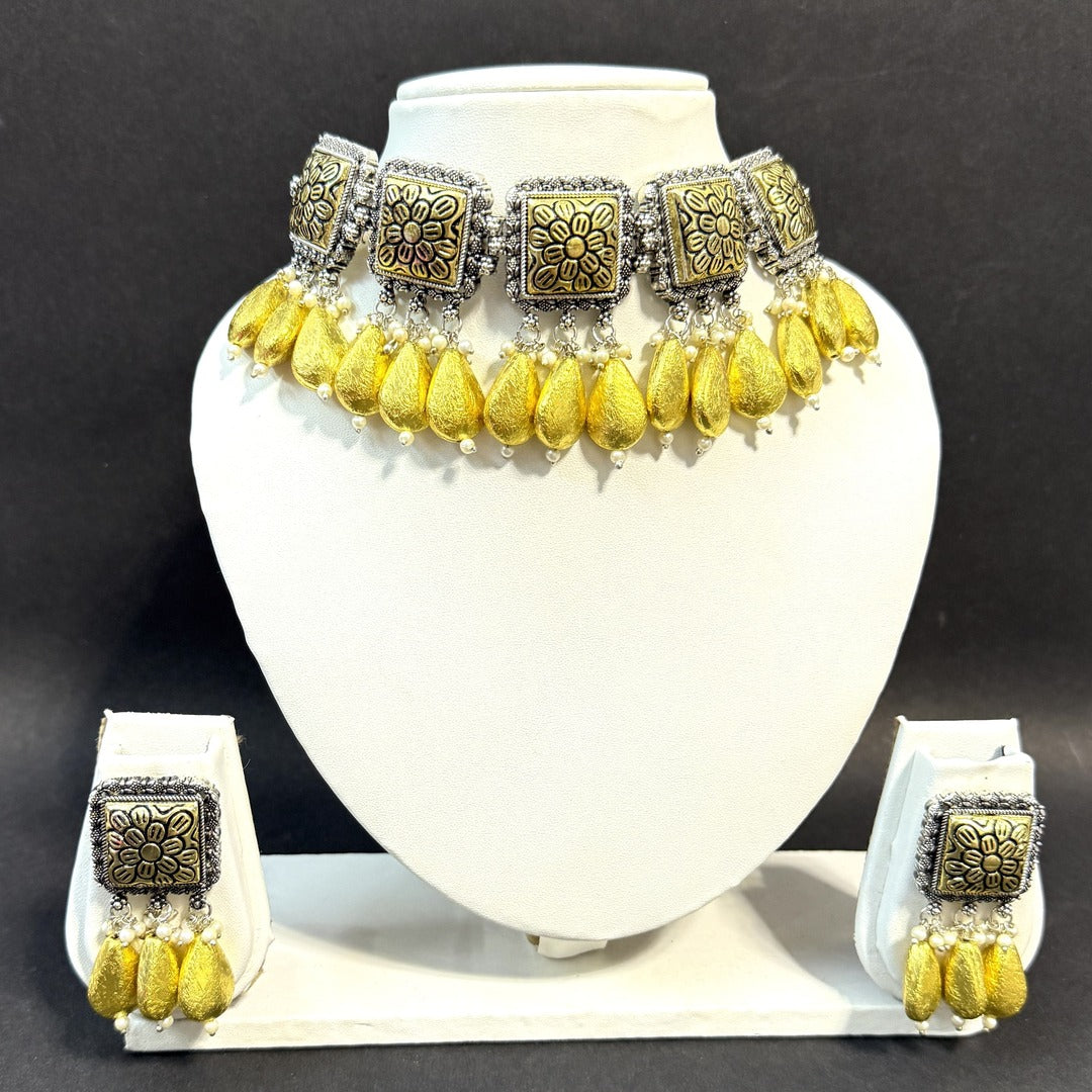 Desi Drape Golden Shining Chokar Set