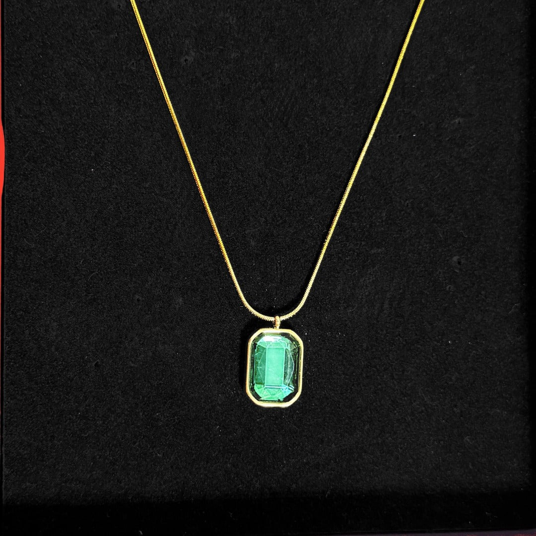 Evergreen Sapphire Classic Pendant